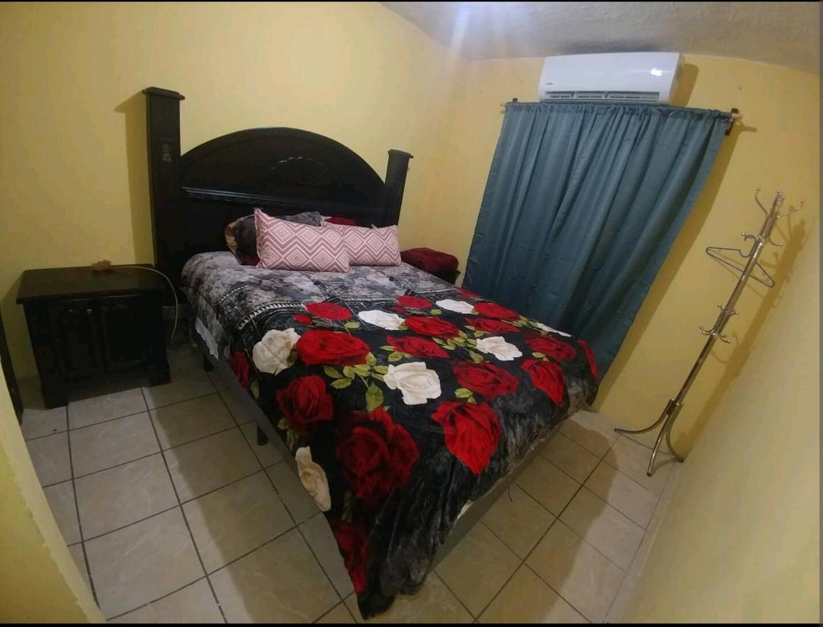 Casa Vicky Alojamiento Para Vacaciones Y Tramites Consulares Сьюдад-Хуарес Экстерьер фото