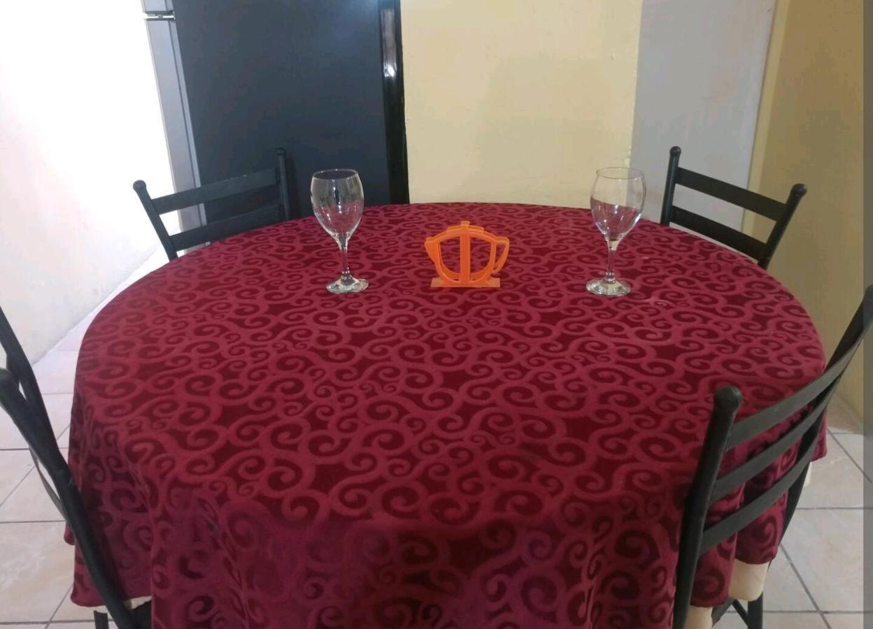 Casa Vicky Alojamiento Para Vacaciones Y Tramites Consulares Сьюдад-Хуарес Экстерьер фото