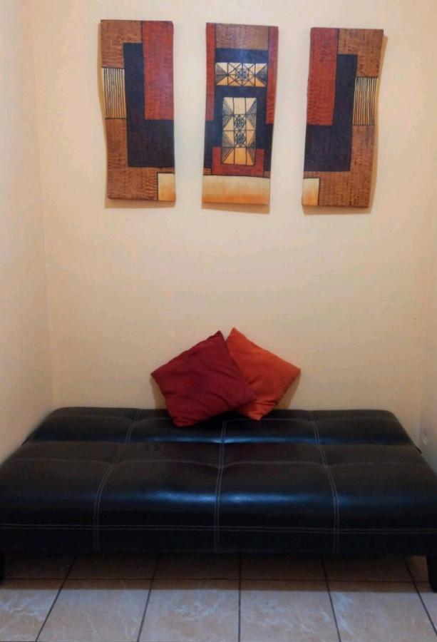 Casa Vicky Alojamiento Para Vacaciones Y Tramites Consulares Сьюдад-Хуарес Экстерьер фото