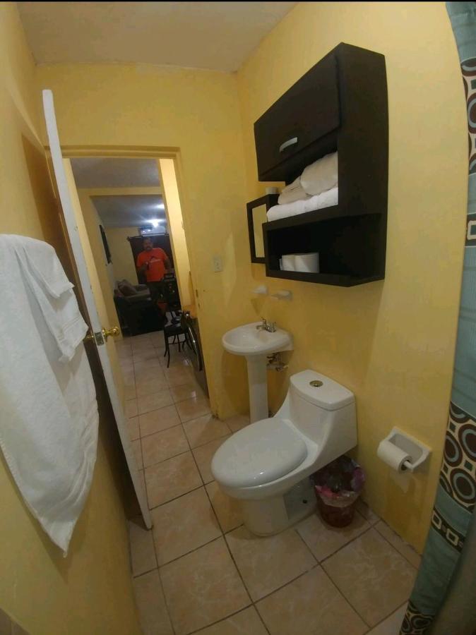 Casa Vicky Alojamiento Para Vacaciones Y Tramites Consulares Сьюдад-Хуарес Экстерьер фото