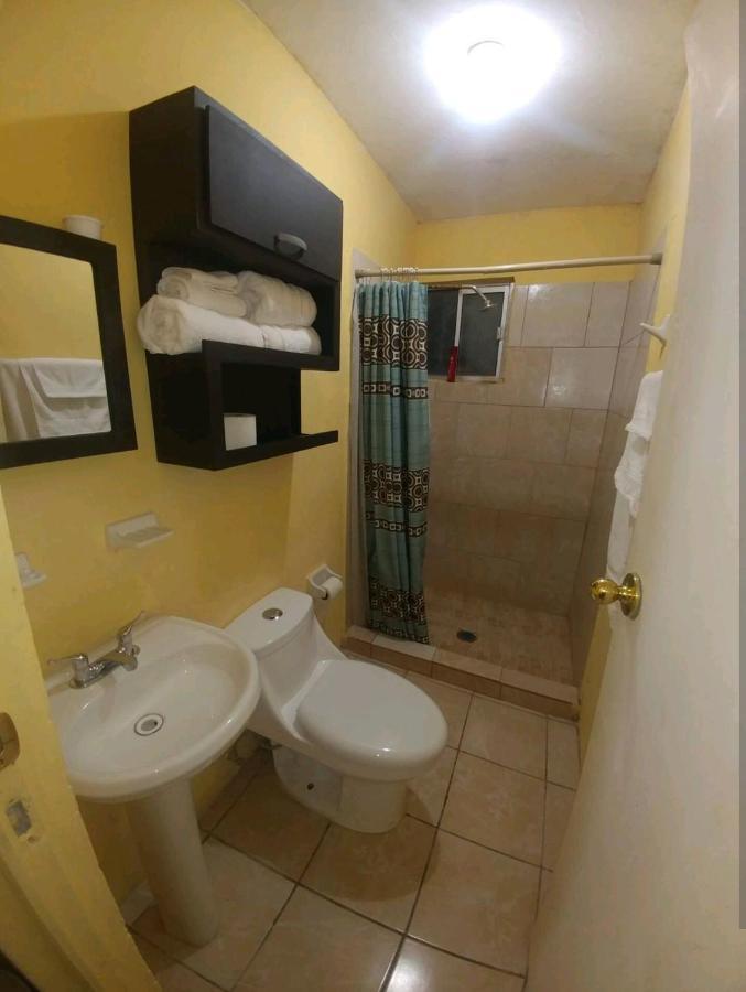 Casa Vicky Alojamiento Para Vacaciones Y Tramites Consulares Сьюдад-Хуарес Экстерьер фото
